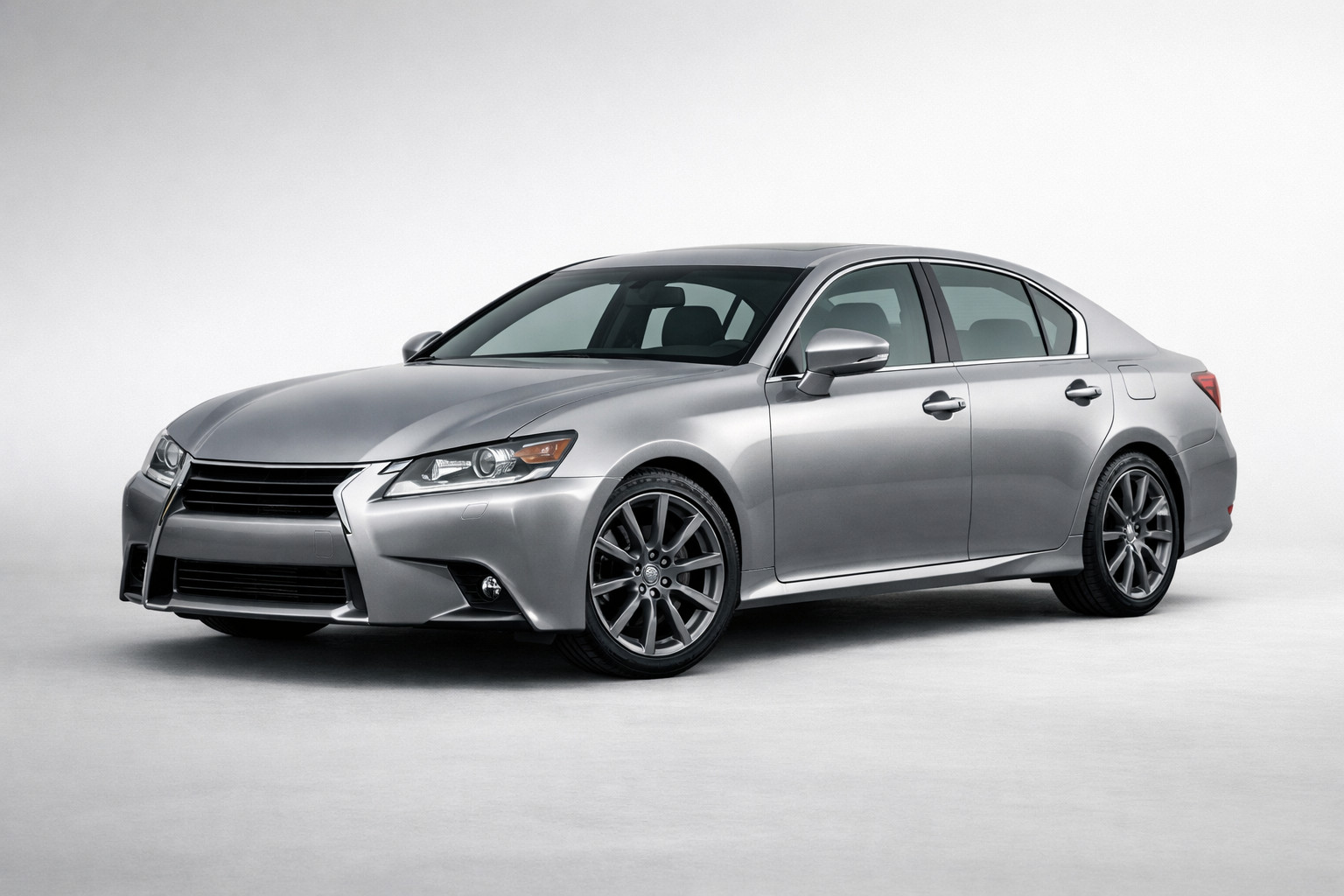 Огляд Lexus GS 2011-2020: седан для тих, кому нудно від німців
