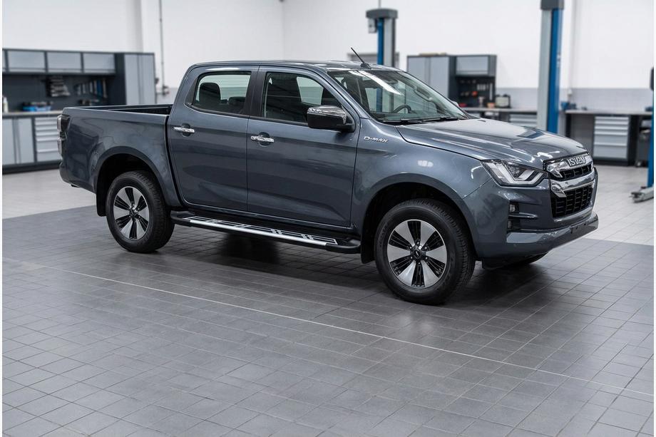 Isuzu D-Max 2019- рр. Бокові пороги Sunrise (2 шт., Алюміній)