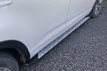 Toyota Highlander 2013-2019 рр. Пороги Оригінальний дизайн (для EU і USA, 2 шт, алюміній) фото 1