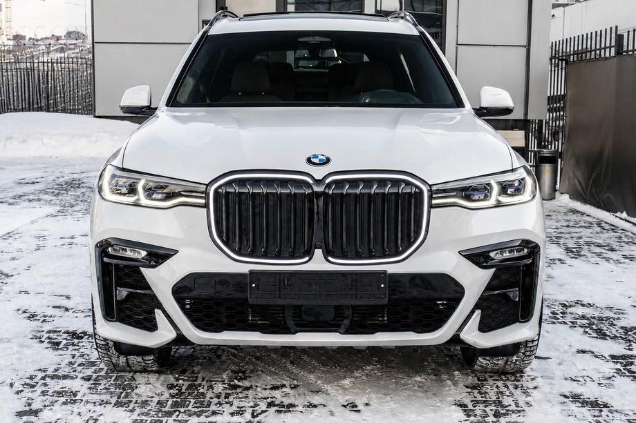 BMW X7 G07 2019- рр. Ніздрі 1 Bar LED (2019-2022, чорний глянцевий)