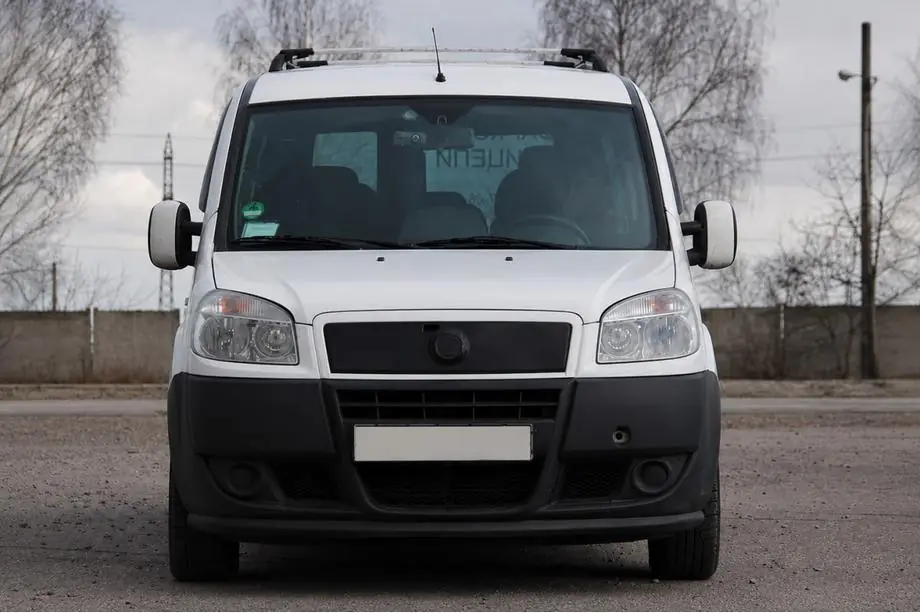Fiat Doblo I 2001-2005 рр. Передній захист ST008 Black (нерж) Фото 2