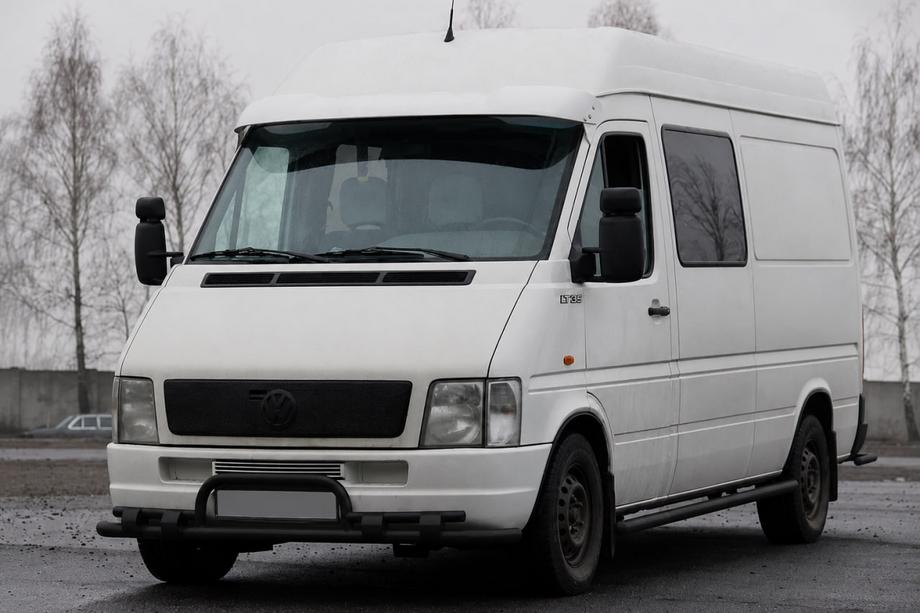 Volkswagen LT 1995-2006 рр. Передній захист ST020 Black (нерж) Фото 2