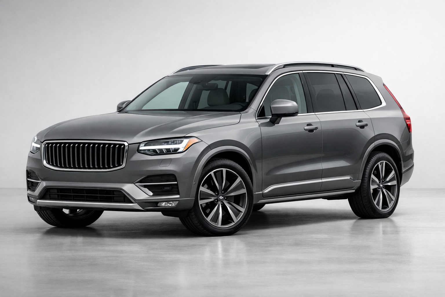 Огляд Volvo XC90 другого покоління 2025: великий скандинавський SUV для сім’ї