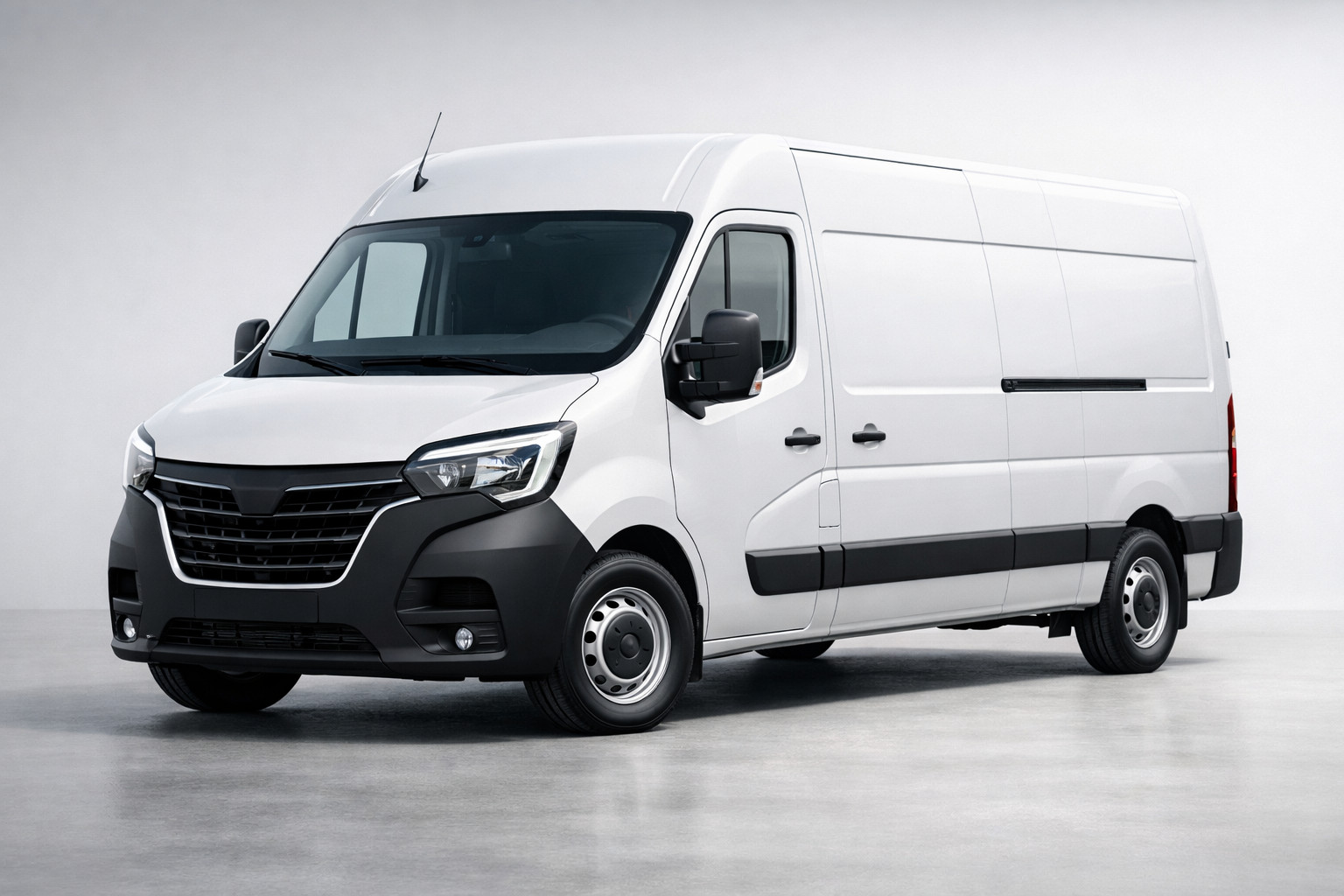 Огляд Renault Master після рестайлінгу 2019: великий фургон для бізнесу й перевезень