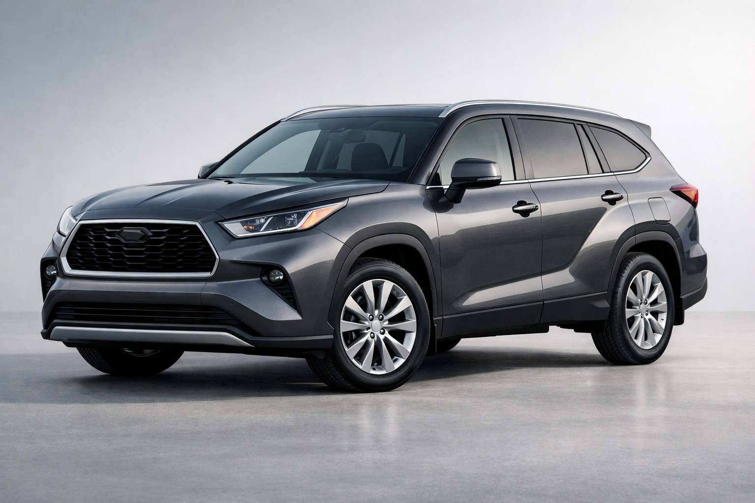 Огляд Toyota Highlander IV покоління: надійний сімейний кросовер