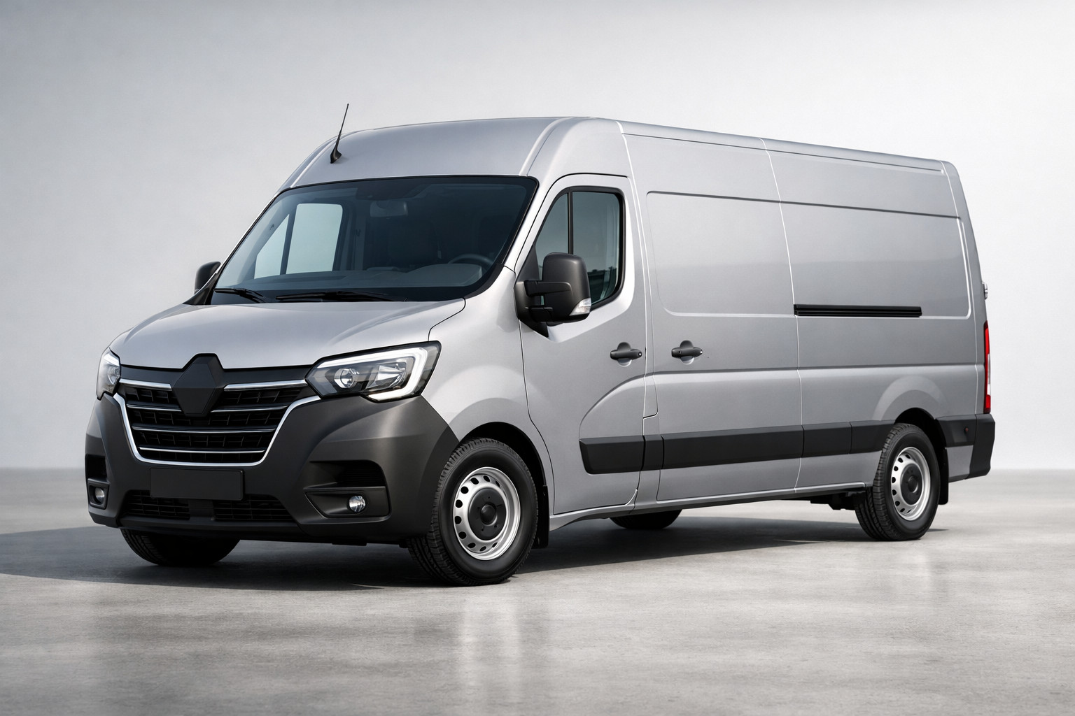 Огляд Renault Master після рестайлінгу 2019: великий фургон для роботи і перевезень