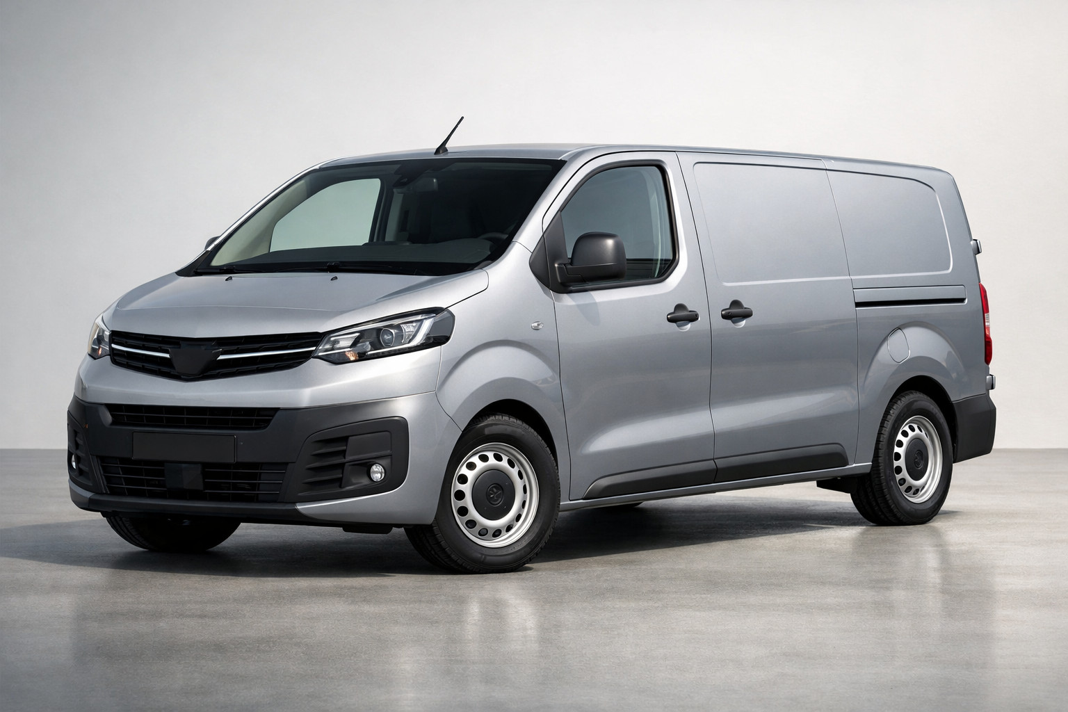 Огляд Opel Vivaro: оновлений дизельний фургон