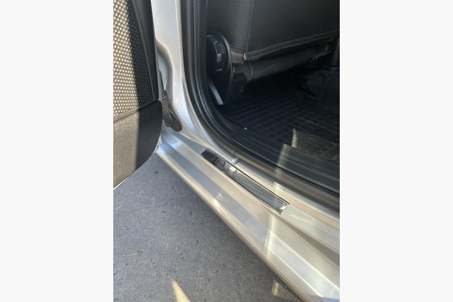 Fiat Linea 2006-2018 рр. Накладки на пороги Carmos V1 (4 шт, нерж.) Фото 2