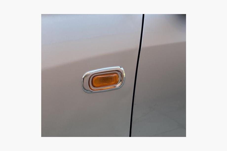 Honda Civic Sedan VII 2001-2006 рр. Накладка на поворотник (пласт.) Image