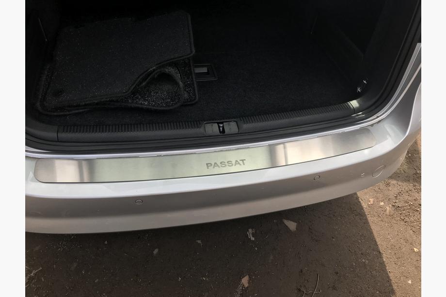 Volkswagen Passat B7 2012-2015 рр. Накладка на задній бампер Натанико (нерж.) Фото 4
