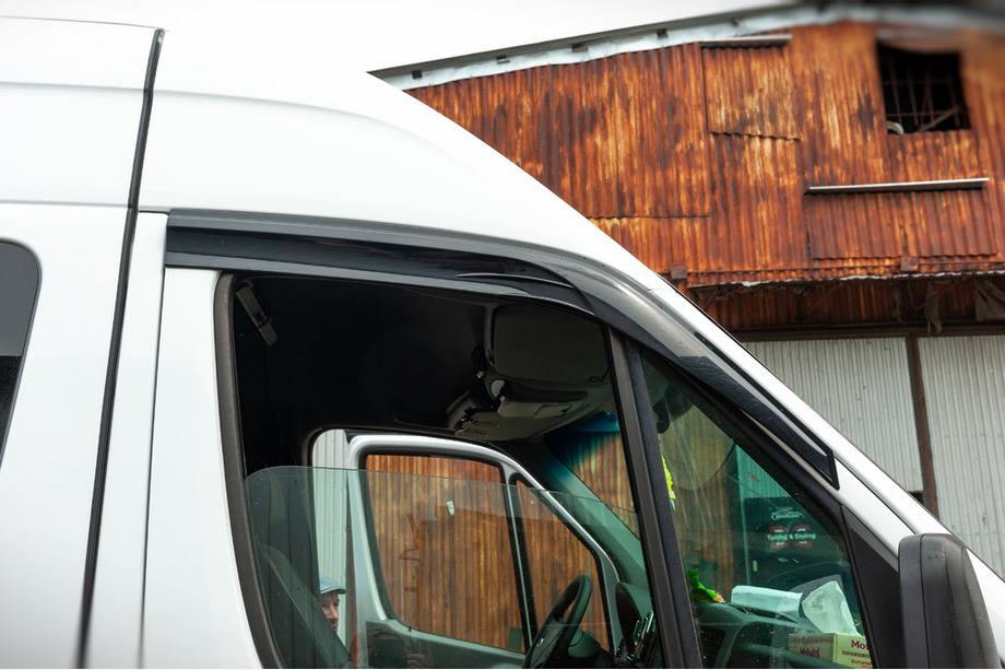 Volkswagen Crafter 2006-2016 рр. Вітровики (2 шт., Sunplex Sport) Фото 6