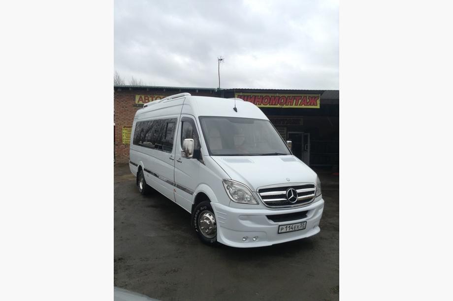 Mercedes Sprinter W906 2006-2018 рр. Накладка на передній бампер 4 фари (2006-2013) Фото 5