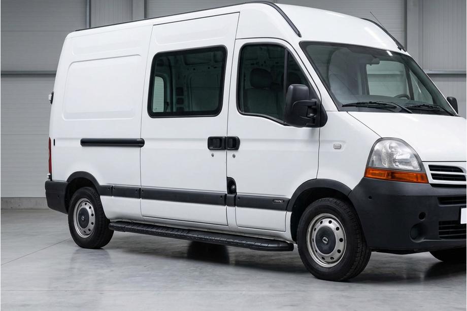 Nissan Interstar 2002-2010 рр. Бокові пороги Bosphorus Black (2 шт., Алюміній) Image