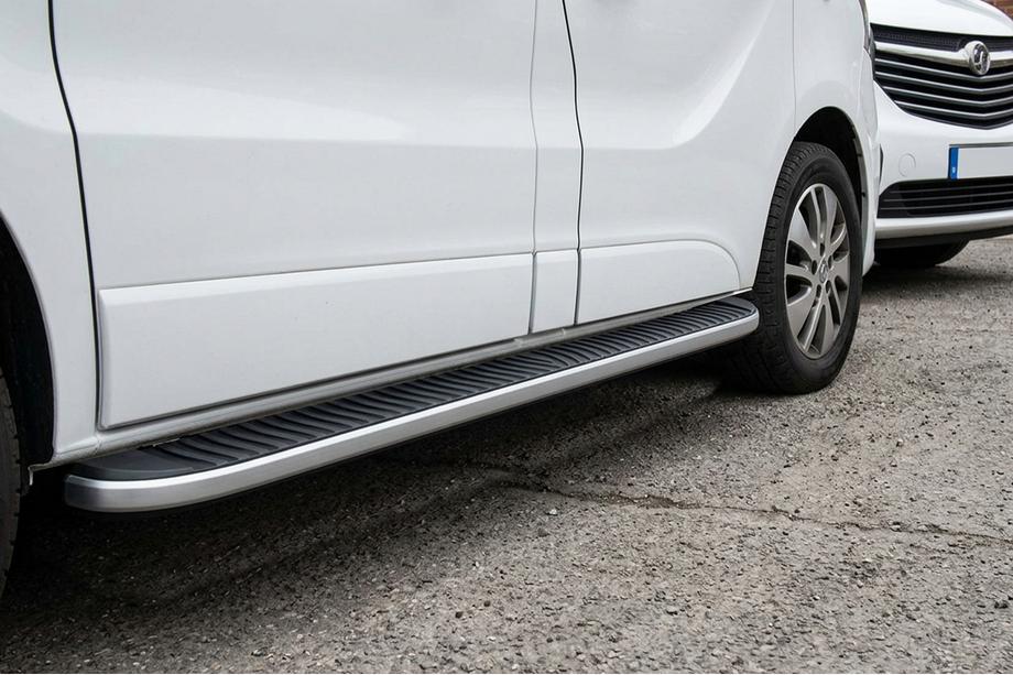 Renault Trafic 2015- рр. Бокові пороги Tayga Grey (2 шт., Алюміній) Image
