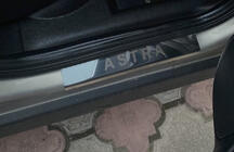 Opel Astra G classic 1998-2012 рр. Накладка на пороги Carmos (4 шт, сталь) фото 3