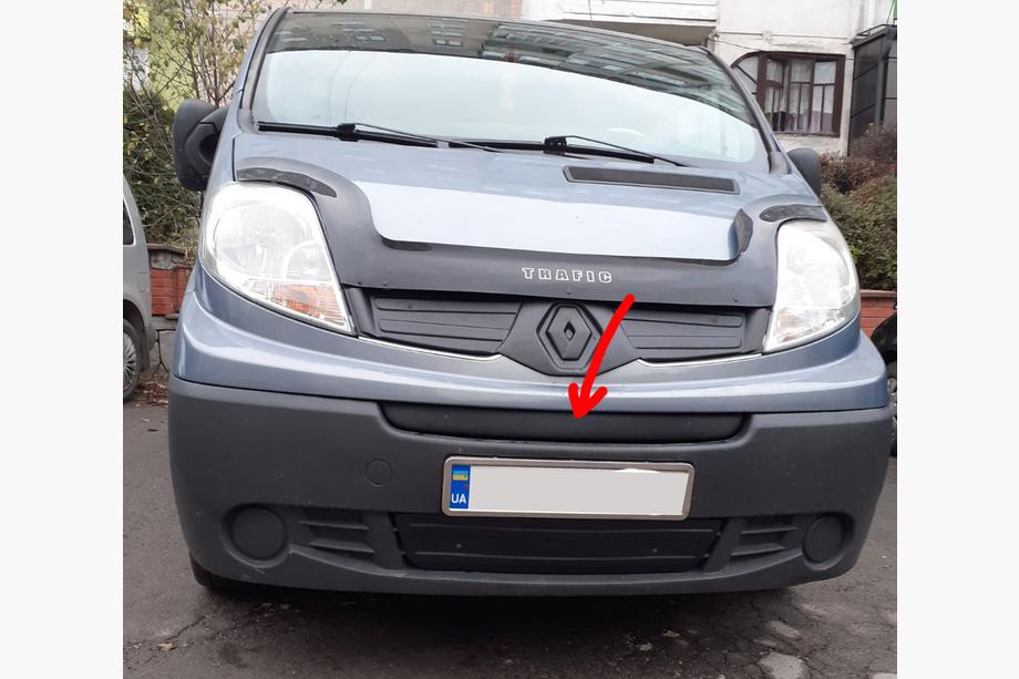 Renault Trafic 2001-2015 рр. Зимова середня накладка на решітку (зверху номера) Image