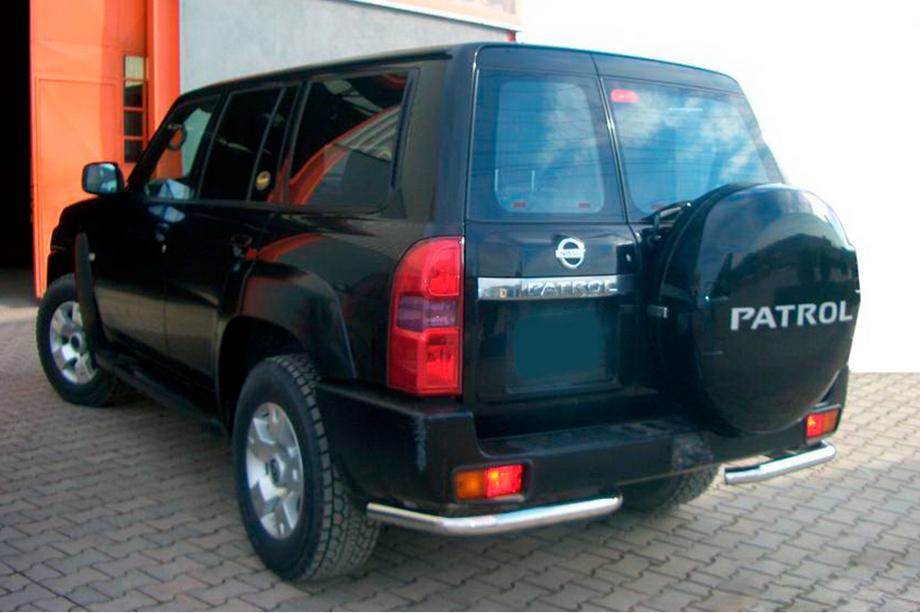 Nissan Patrol Y61 1997-2011 рр. Задні кути AK003 (2 шт, нерж.) Image