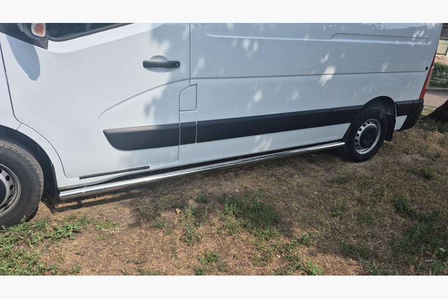 Nissan NV400 2010-2024 рр. Бічні труби BB002 (2 шт., нерж.) Довга база Фото 6