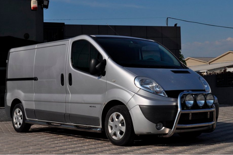 Renault Trafic 2001-2015 рр. Кенгурятник WT018 (нерж.) Фото 2
