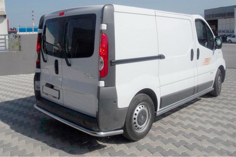 Renault Trafic 2001-2015 рр. Задній захист з кутами (нерж) Фото 1