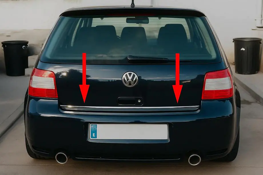 Volkswagen Golf 4 1997-2006 рр. Кромка багажника (нерж)