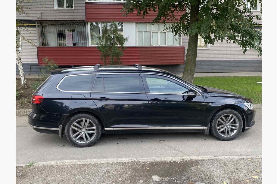 Volkswagen Passat B8 2015-2023 рр. Поперечний багажник на інтегровані рейлінги під ключ (2 шт) Фото 5