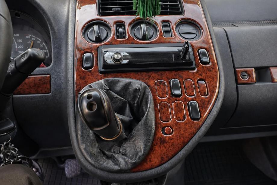 Mercedes Vito W638 1996-2003 рр. Накладки на панель Meric (1999-2003) Дерево Фото 1