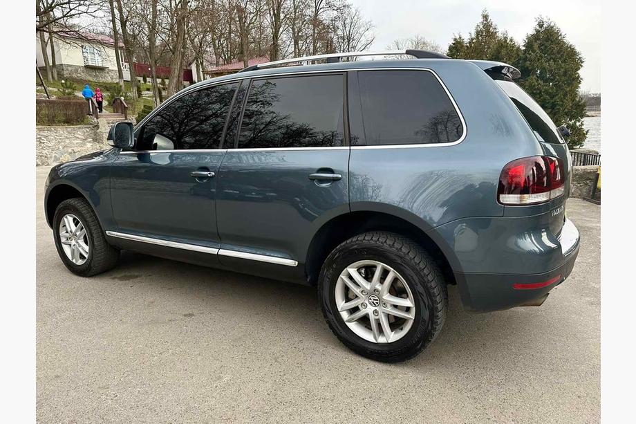 Volkswagen Touareg 2002-2010 рр. Рейлінги Хром (Пласт. Ніжки) Пластикова ніжка Фото 2