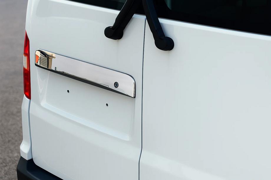 Volkswagen T5 2010-2015 рр. Накладка над номером для розпашних дверей (нерж) Фото 1