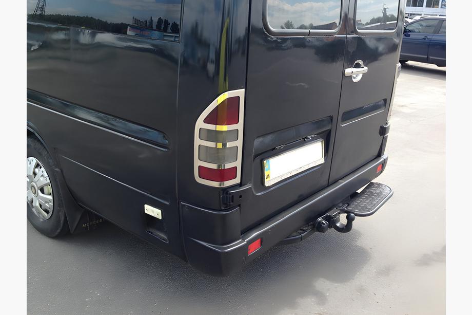Mercedes Sprinter W901/902/903/904/905 1995-2006 рр. Накладки на стопи (2 шт., нерж.) OmsaLine - Італійська нержавіюча сталь Image