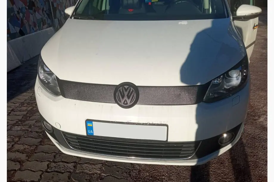 Volkswagen Caddy 2010-2015 рр. Зимова накладка на решітку (верхня) Матова