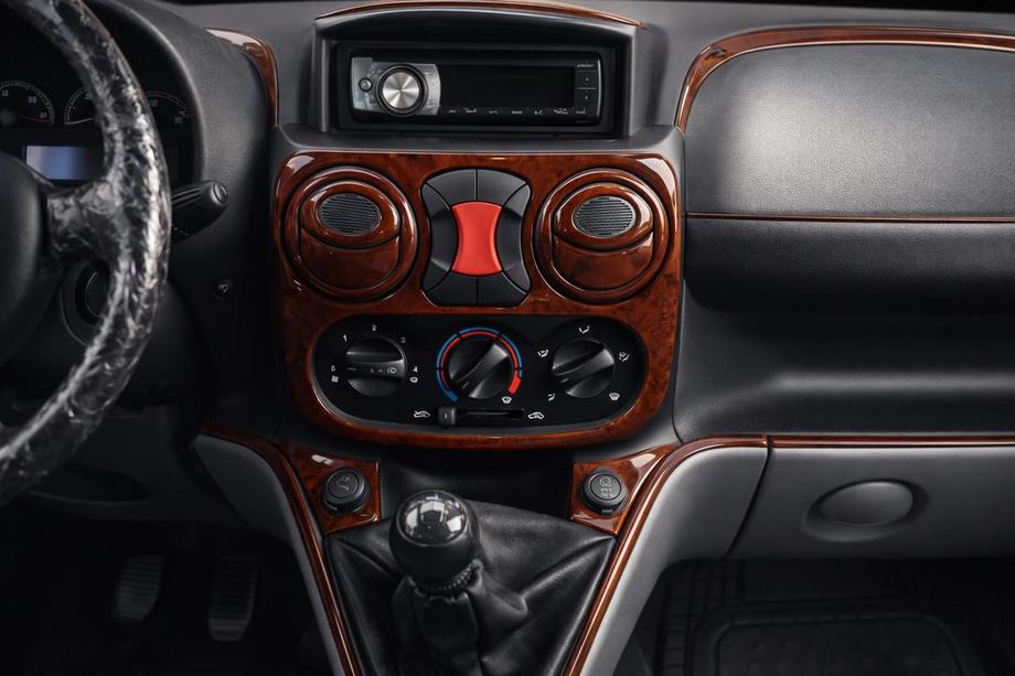 Fiat Doblo I 2005-2010 рр. Накладки на панель Алюміній Image