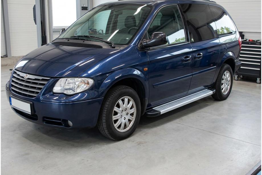 Chrysler Voyager 2001-2007 рр. Бокові пороги Maya V2 (2 шт., алюміній) Image