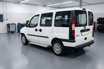 Fiat Doblo I 2001-2005 рр. Бокові пороги Maya V2 (2 шт., алюміній) фото 1