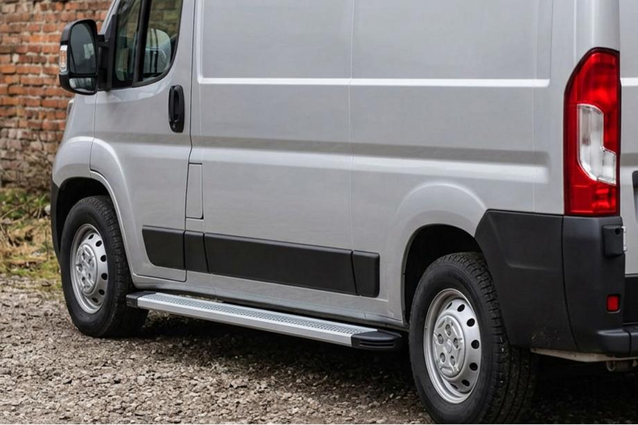 Fiat Ducato 2006-2025 рр. Бокові пороги Maya V2 (2 шт., алюміній) Image