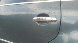 Skoda Superb 2001-2009 рр. Накладки на ручки з дірочками (4 шт, нерж) фото 5