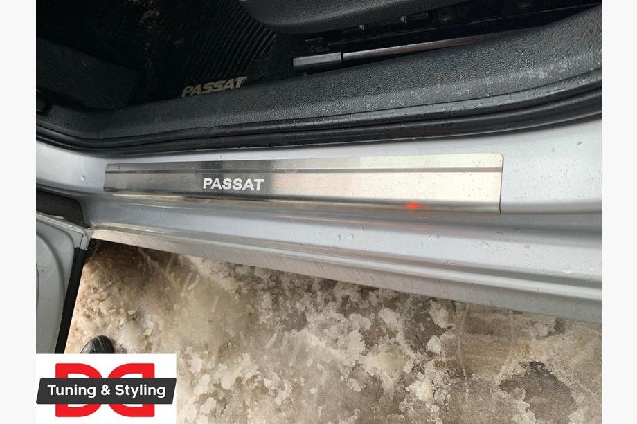Volkswagen Passat B7 2012-2015 рр. Накладки на пороги Натанико (4 шт., нерж.) Європа, Premium - стрічка 3М, 0.8 мм Фото 2