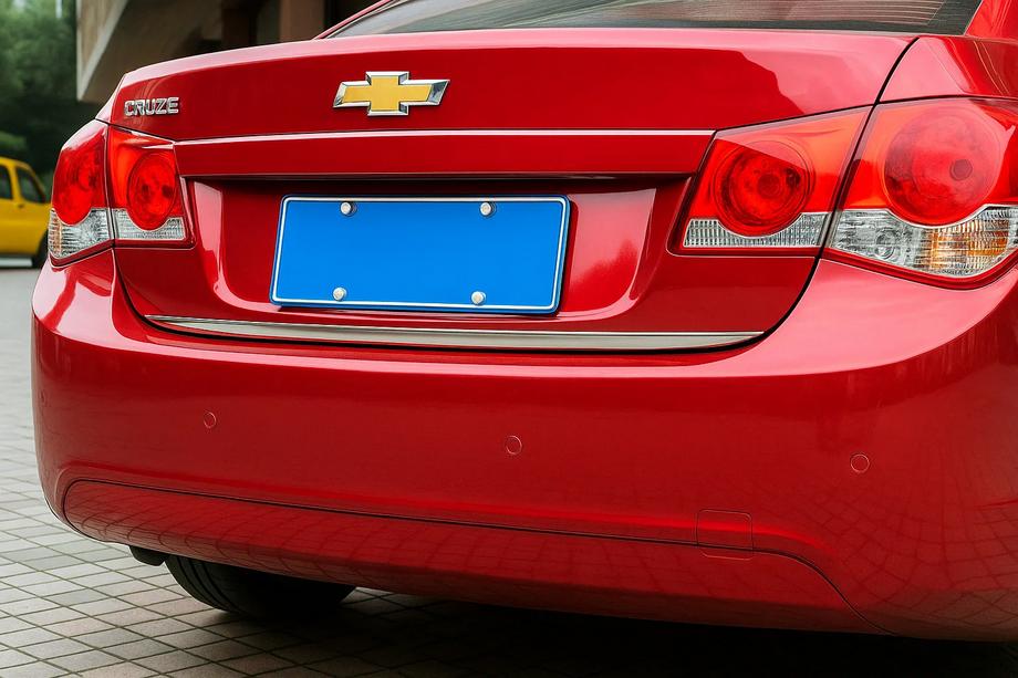 Chevrolet Cruze 2009-2015 рр. Накладка на кромка багажника (нерж.) Sedan, Carmos - Турецька сталь Фото 1