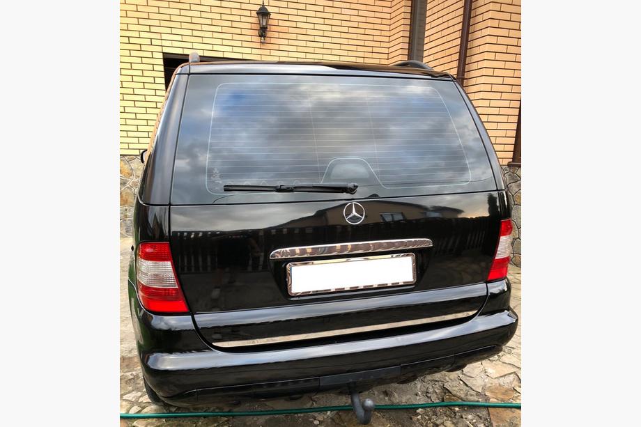 Mercedes ML W163 1997-2005 рр. Накладка над номером (нерж) Фото 1