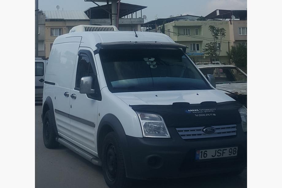 Ford Connect 2010-2013 рр. Козирьок на лобове скло (чорний глянець, 5мм) Фото 4