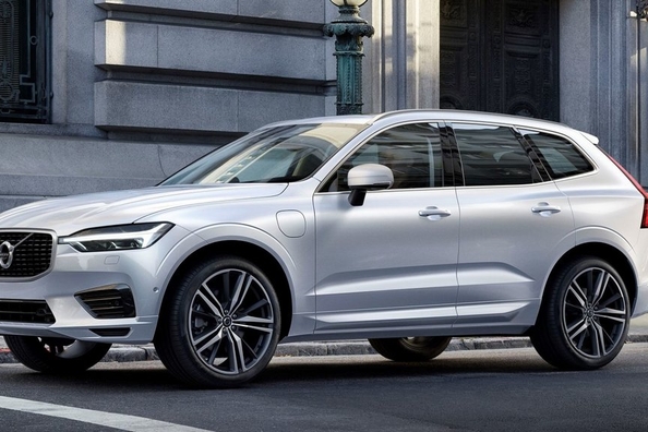 Polestar збільшила потужність Volvo XC60 до 421 кінської сили Фото 1