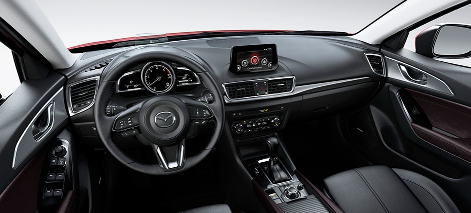 Огляд оновленої моделі Mazda 3
