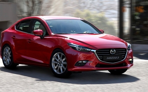 Огляд оновленої моделі Mazda 3