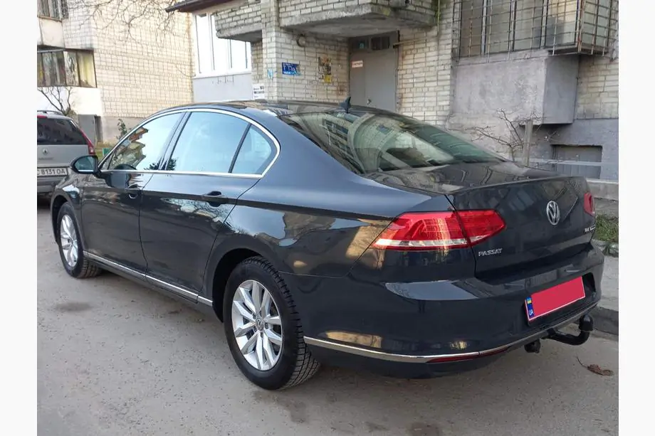 Volkswagen Passat B8 2015-2023 рр. Накладка на торец заднього бампера SD/SW (3 шт, нерж) Фото 1