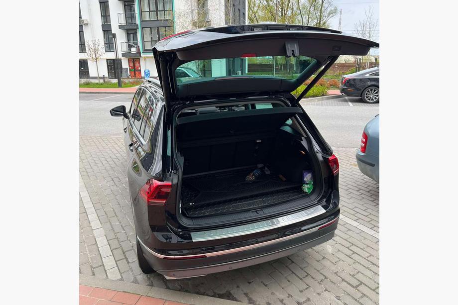 Volkswagen Tiguan 2016-2023 рр. Накладка на задній бампер (OmsaLine, нерж) Фото 4