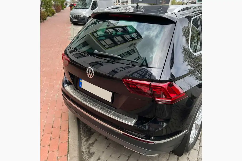 Volkswagen Tiguan 2016-2023 рр. Накладка на задній бампер (OmsaLine, нерж)