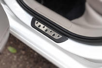 Volkswagen Golf 7/E-Golf 2012-2020 рр. Накладки на пороги Flexill Dotline (4 шт, нерж) фото 3