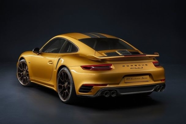 Огляд Porsche 911 Turbo S в модифікації Exclusive Series Фото 4