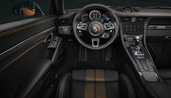 Огляд Porsche 911 Turbo S в модифікації Exclusive Series Фото 3