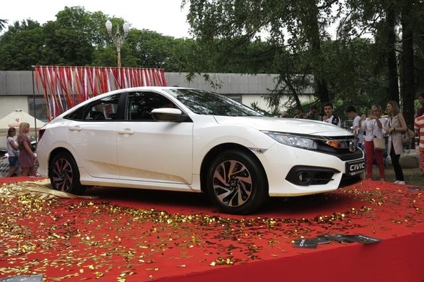 В Україні представили нове покоління Honda Civic Фото 1